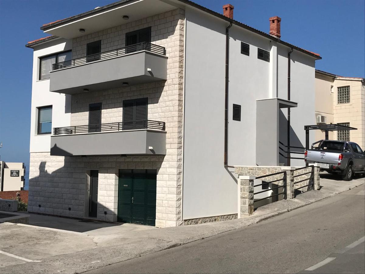 Apartments Tonkita With Jacuzzi Makarska Exterior foto