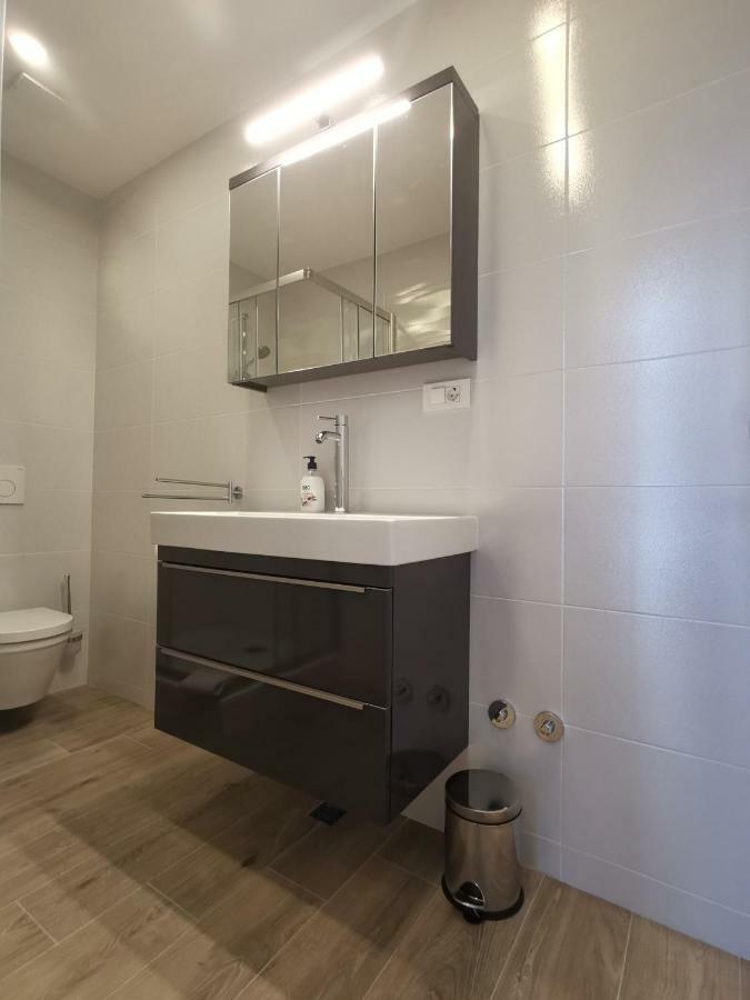 Apartments Tonkita With Jacuzzi Makarska Exterior foto