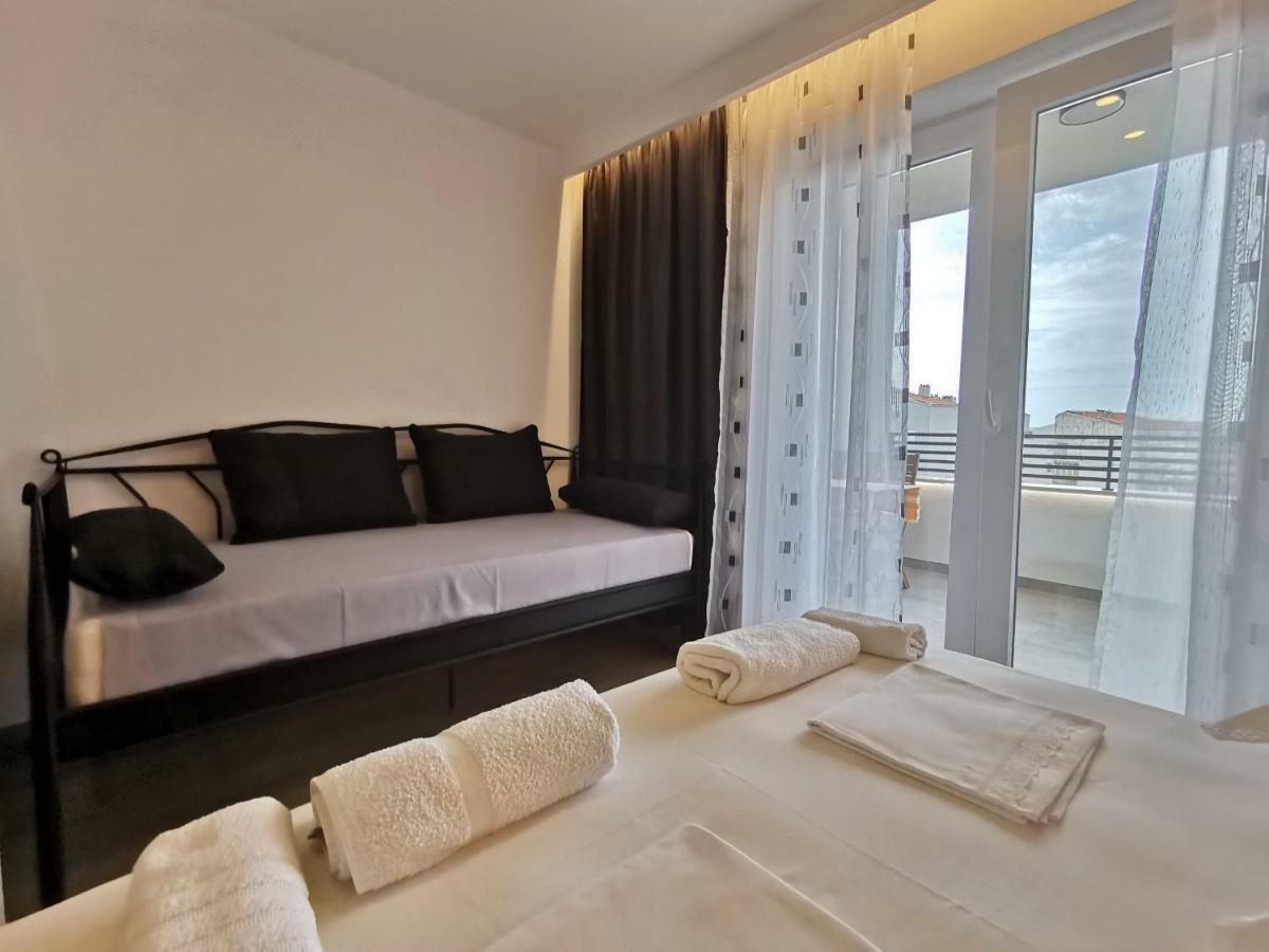 Apartments Tonkita With Jacuzzi Makarska Exterior foto